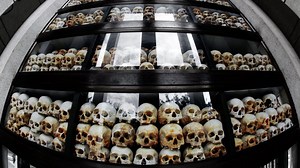 Il y a 50 ans, le régime des Khmers rouges faisait 2 millions de victimes, aujourd’hui le travail de mémoire reste difficile - RTBF Actus