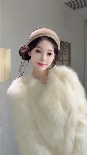 Easy Winter Hair Transformation | Cute BraidedWig with Beret Hat