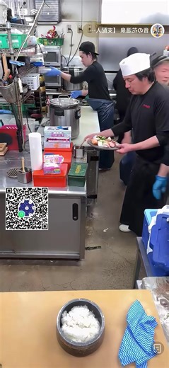 止まることなく、ずぅーーーっと片づけ作業してて、合間に注文もこなしてて 意外なイチメンをみせてもらった☻︎ #切り抜き#音の花温泉#日帰り温泉 #奈良県 #ケンタくん @🦁Nsケンタ💉💙