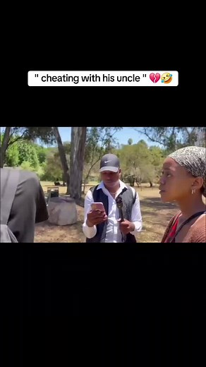 Couples Switching Phones for 60secs Prank Reaction