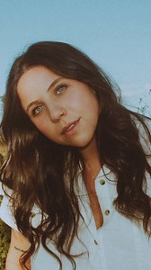TuneCore Spotlight ft. Abigail Osborn ⭐️ We caught up with Nashville based artist Abigail Osborn to hear about her new album, her dream collaborators & more. Tap in to see what Abigail Osborn had to say and hit the link to stream her new album, ‘I Don’t Need to Know How This Ends’ out now via TuneCore! https://linktr.ee/abigailosborn | TuneCore