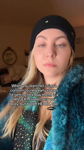 132K views · 542 reactions | No protection = more hormone release 易 & catching feelings! Which isn’t always bad per say,but can lead to overlooking red flags & feeling addicted to someone who may be incompatible 勞 PROTECT YA BODY & HEART #catchingfeelings #danger #didyouknow #psychologyfacts #psychologist | Sonya Maya | Facebook
