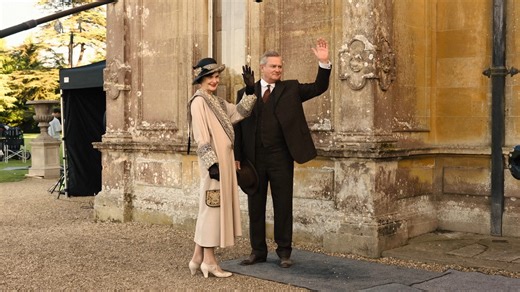 201K views · 5K reactions | ScreenRant presents an exclusive clip from one of the final days of filming from #DowntonAbbeyTheGrandFinale, in which Michelle Dockery and the Downton Abbey cast bid farewell to Highclere Castle. The Grand Finale is now available to own or rent on digital! | Screen Rant | Facebook