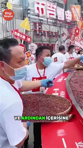 Binlerce İnsanın Birlikte Yediği Dünyanın En Büyük Hot Pot Tenceresi! 🍲 #keşfet #shorts