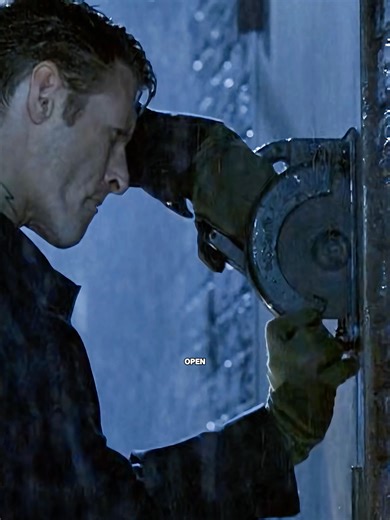 Female Thief Uses 3 Fake Alarms, Hacks Cameras & Steals Hundreds of Millions💥#movie #filmcommentary #foryou #usa #fyp