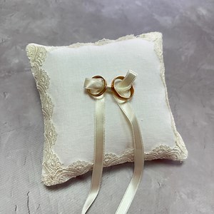 Linen Wedding Ring Pillow With Macrame Lace and Satin Ribbon, Rustic Ring Bearer Pillow, Ivory/off-white Bridal Ring Cushion, Boho Wedding - Etsy