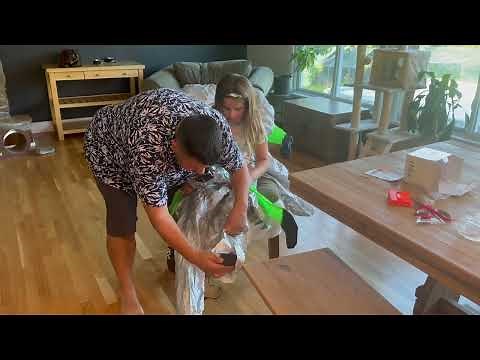 Set up of kid's alien costume - HSCTEK Inflatable Child Alien Costume