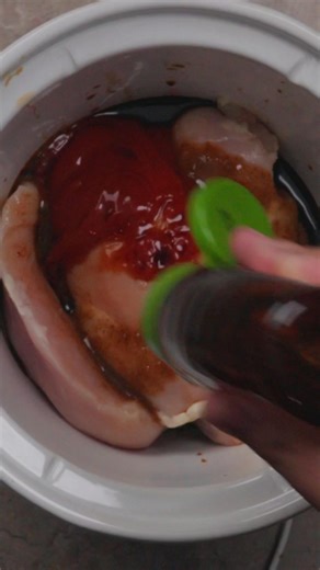 This is one of those “I don’t know how to cook” recipes #easyrecipe #crockpot #holmescooking | Justin Holmes