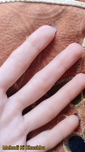 2.4M views · 49K reactions | Fingers mehndi design ❤️ #viralreels #trendingreels #heartmehndi #nameart #mehnditattoo #henna #hennatattoo #videoart #video #mehndiartist | Mehndi Ki Khushbu | Facebook