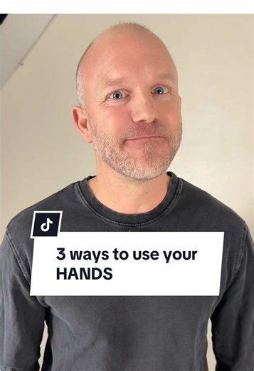 3 ways to use your HANDS when Presenting | #slideshow #language #publicspeaking