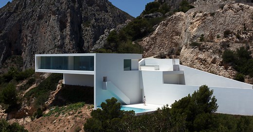 House on the Cliff / Fran Silvestre Arquitectos