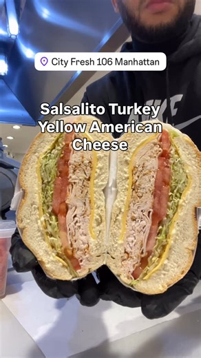 Jhonatan Gomez Iciano on Instagram: "Salsalito Turkey , un sandwich lleno de sabor y un poco picante #sandwich #deli #sandwiches @ozuna"