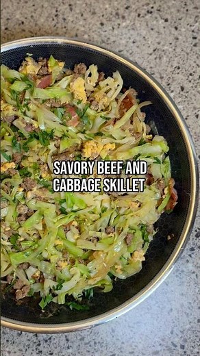 Savory Beef & Cabbage Skillet #groundbeefrecipe #easyrecipe #cabbagerecipe #stirfryrecipe