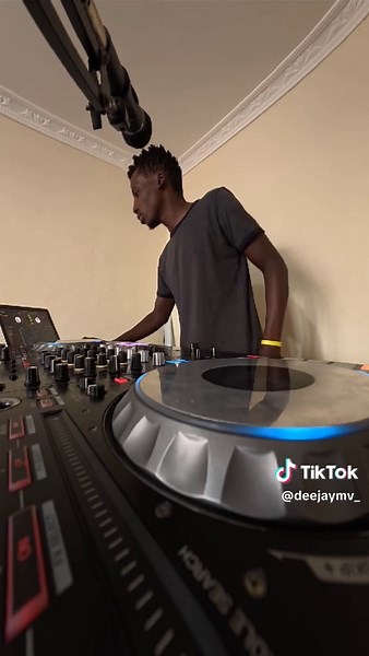 Back at it!!! 🕺🕺🕺 #DJ #DJlife #MashUp #DjMix #KenyanDJ