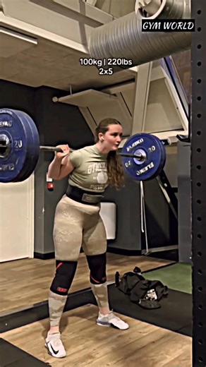 Girls Weightlifting Attitude 🔥😱 #shorts #fitness #attitude #weightlifting #viral #popular #trending