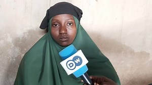 Daya daga cikin iyayen daliban makarantar sakandaren ‘yan mata ta Jangebe da ke jihar Zamfara da ‘yan bindiga suka sace a daren Juma'a. An sace wa Humaira Mustafa ‘ya’yanta biyu. Ta shaida wa wakilinmu Yusuf Ibrahim Jargaba halin da suke ciki. Mene ne fatanku ga Iyayen? | DW Hausa