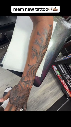 reem new tattoo👀✍🏽 #fyp #viral #reem