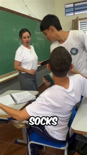 The Classroom Traitor🤣