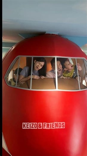 Dad are you sure can fly a plane⁉️