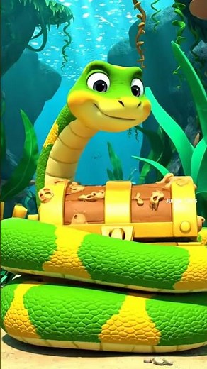 Cute Python's Big Squeeze! 🐍💦 | Jungle Clips
