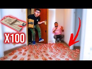 METTRE 100 TAPETTES A SOURIS DEVANT SA PORTE ! (Prank)