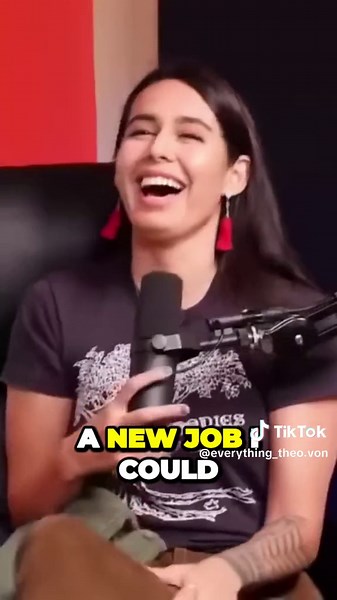 Theo von gets turned down on his own podcast by a girl! #viral #theovonfunny #theovonpodcast