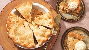 Classic Apple Pie Recipe - Chatelaine