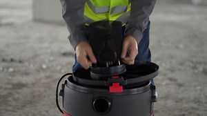 Watch 12 Gallon 5.5 Peak HP Wet/Dry Vacuum, SVX2 Motor Technology on Amazon Live