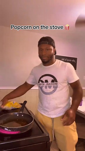 4.7K views · 81 reactions | This went all bad 﫣 #couples #fyp #couplestiktok #popcorn #wentwrong #doingcrazystuff #whatwhatwhatisyoudoing？ #omg #foryou | Don Decia | Facebook