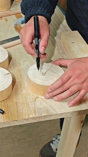 This way you can find the center of the circle 😎do you know why ? | the circle game