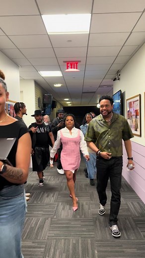 You know we had to give @SHERRI a proper welcome! 🩷 Tune in today to see our interview with Sherri! #thejenniferhudsonshow #jenniferhudson #sherri #sherrishepherd #jhud