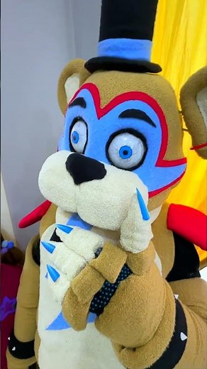 Experience the Thrill of FNAF ANIMATRONICS! 🎭😱 One Day in a Real-Life Horror Game!