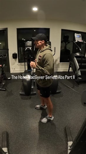 William Yeo | Everyday Athlete on Instagram: "Hotel gyms are rarely perfect, but the work still has to get done. ​Sometimes you have to go full MacGyver to keep the routine on track. That means having staples in your pocket that work regardless of the setup. ​Next up in the series: The Pallof Press. ​This is the king of anti-rotation. It builds a stable, bulletproof core without needing a full gym setup. ​The MacGyver Fix: No cable machine? No problem. Always pack a simple resistance band in you