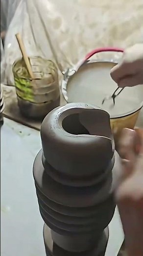 Porcelain Insulator Moulding and Shaping Process - Good tools and machinery make work easy