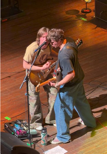 moments like this >>> 🤍 @The Runarounds @axelellis4 @William Lipton #therunarounds #concert #livemusic #bandtok #tour