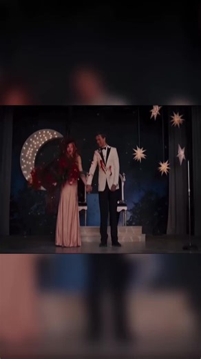 No sé ustedes, pero esta nueva versión de Carrie me dejó inquieto. No es solo terror, es tensión todo el tiempo. Se ve diferente a las otras, y eso me gusta. #CarrieMovie #TerrorPsicologico #HorrorFans