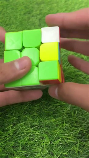 Rubics cube on beat #viral #rubikscube #cube #beats