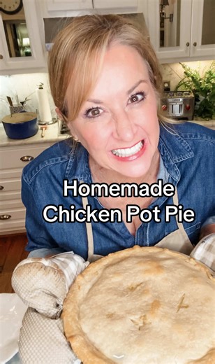 Delicious Homemade Chicken Pot Pie Recipe