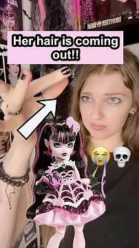 Draculaura’s hair!! Oh no 😭 Scary Sweet Birthday unboxing #MonsterHigh
