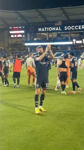 3:2 win in Dallas. Back on the pitch and now on top of the MLS ⚽️ #football #football #mls #soccer
