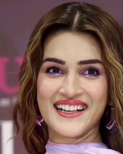Kriti Sanon Face Closeup | Beautiful Bollywood Actresses | South Actress Closeup | Kriti Sanon Hot
