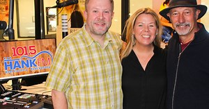 2 Seattle radio stations flip to country music