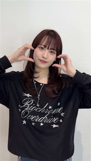 🎧新曲「Melty Love」配信中🩵 「Melty Love」聴いてくれていますか〜？ みなさんの好きな振り付けもぜひコメントで教えてくださいね✨ 毎週水曜24:30~ テレビ東京 ドラマNEXT 「聖ラブサバイバーズ」 オープニングテーマとしても 放送中🔫🎵 ❥・・ ┈┈┈┈┈┈┈┈┈ ・・❥ 𝟐𝟎𝟐𝟔/𝟏/𝟏𝟒(水)𝐑𝐞𝐥𝐞𝐚𝐬𝐞!! 𝐆𝐢𝐫𝐥𝐬² 𝐃𝐢𝐠𝐢𝐭𝐚𝐥 𝐒𝐢𝐧𝐠𝐥𝐞『𝐌𝐞𝐥𝐭𝐲 𝐋𝐨𝐯𝐞』 [ 𝐍𝐞𝐰 𝐄𝐏「𝐌𝐞𝐥𝐭𝐲 𝐋𝐨𝐯𝐞」𝟐𝟎𝟐𝟔.𝟎𝟑.𝟐𝟓 𝐑𝐞𝐥𝐞𝐚𝐬𝐞 ] ❥・・ ┈┈┈┈┈┈┈┈┈ ・・❥ @小田柚葉 #Girls2 #ガールズガールズ #Girls2_MeltyLove #小田柚葉