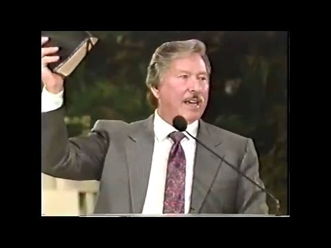 HAL LINDSEY - 60 - EXPLAINS THE END OF THE WORLD - (THE WORLD'S LEADING BIBLE PROPHECY EXPERT)