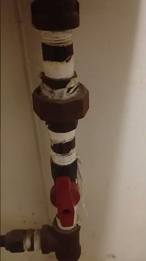 What is a "union fitting" for natural gas pipe?