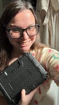 A look inside at how easy this puller set is to use