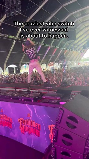 No one was ready for Alien Invader! 👽⚡️🔫🤘 One of my favorite live moments from my show, the vibe shift sends shivers every time! Where do you wanna see AHEE in 2026?! #headbanger #rave | AHEE