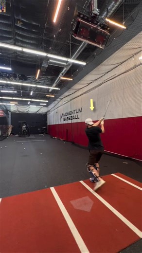 😱 how this baseball player hitting ball by cricket bat ।