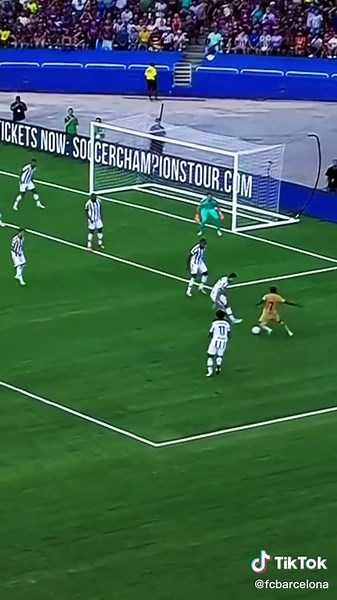 #dembele has no chill 🥶 #fcbarcelona #barça #barçaontiktok #deportesentiktok #football #skills #goal