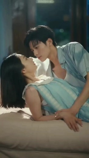 Hey✋🏼Hey✋🏼Adek.. No👋🏼No👋🏼 yaa.. Title : The Crush (Puppy Catching Butterflies) Cast : Yang Pengcheng, Tan Yanyan #Cdrama #Shortdramachinese #Yangpengcheng #Tanyanyan | Vi Intias